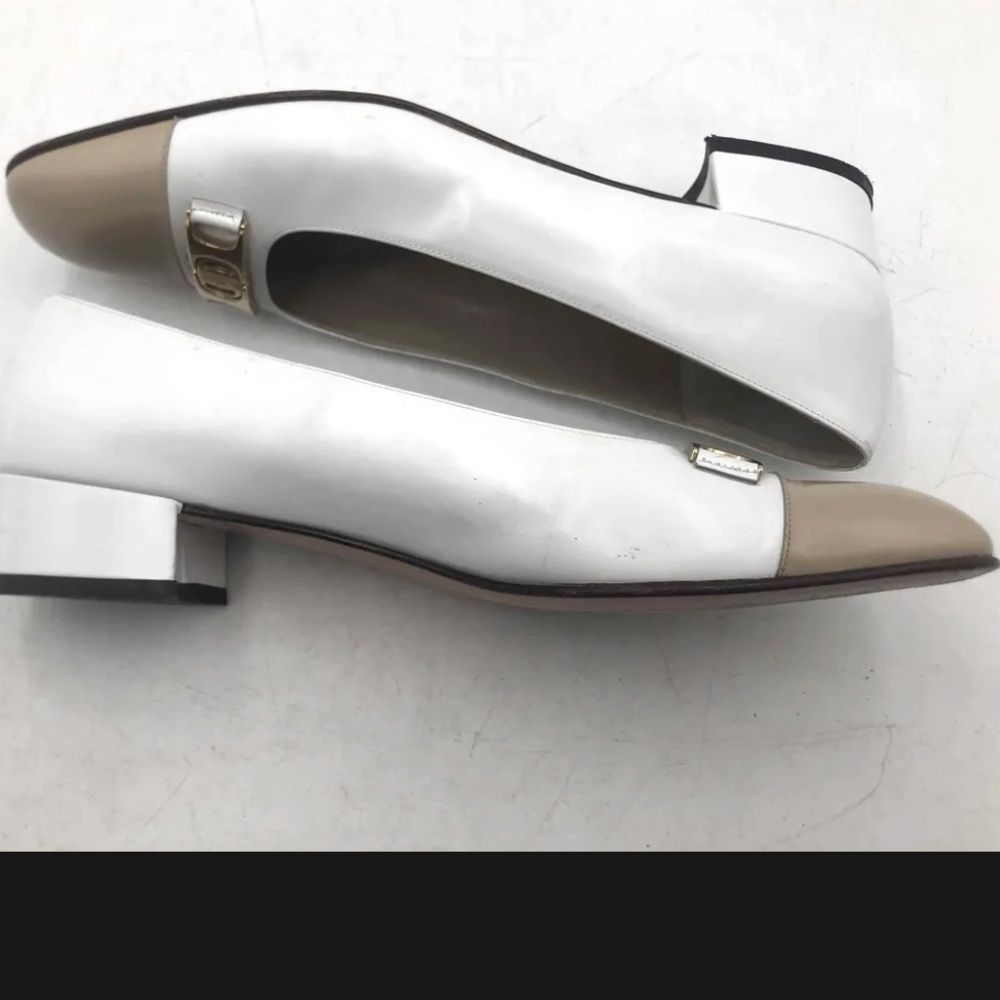 Authenthic Verified Salvatore Ferragamo White&Beige Block Heels size 8. Workwear
